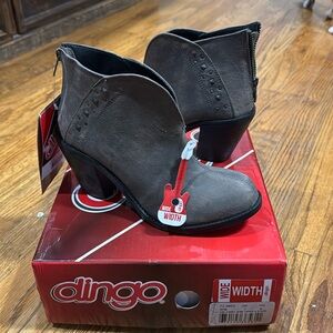 Brand new with tags Dingo booties wide width